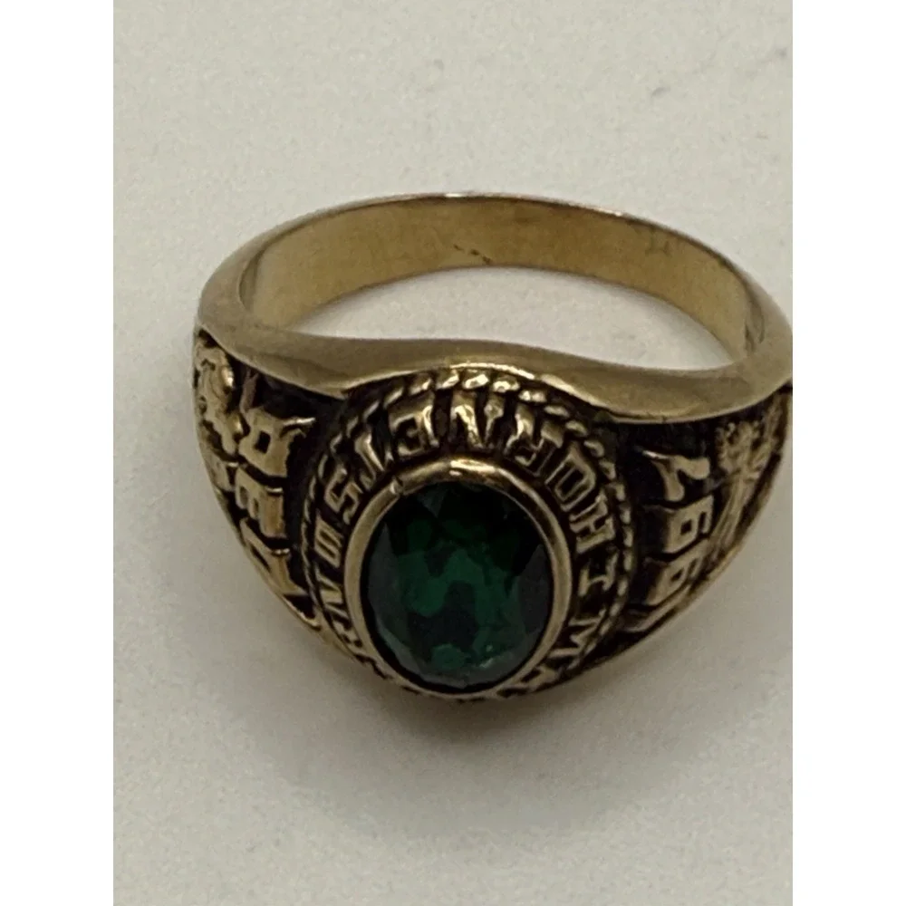 Vintage Class Ring Malvern HS Hornets 1997 Gold Tone Green Stone Size 6.75